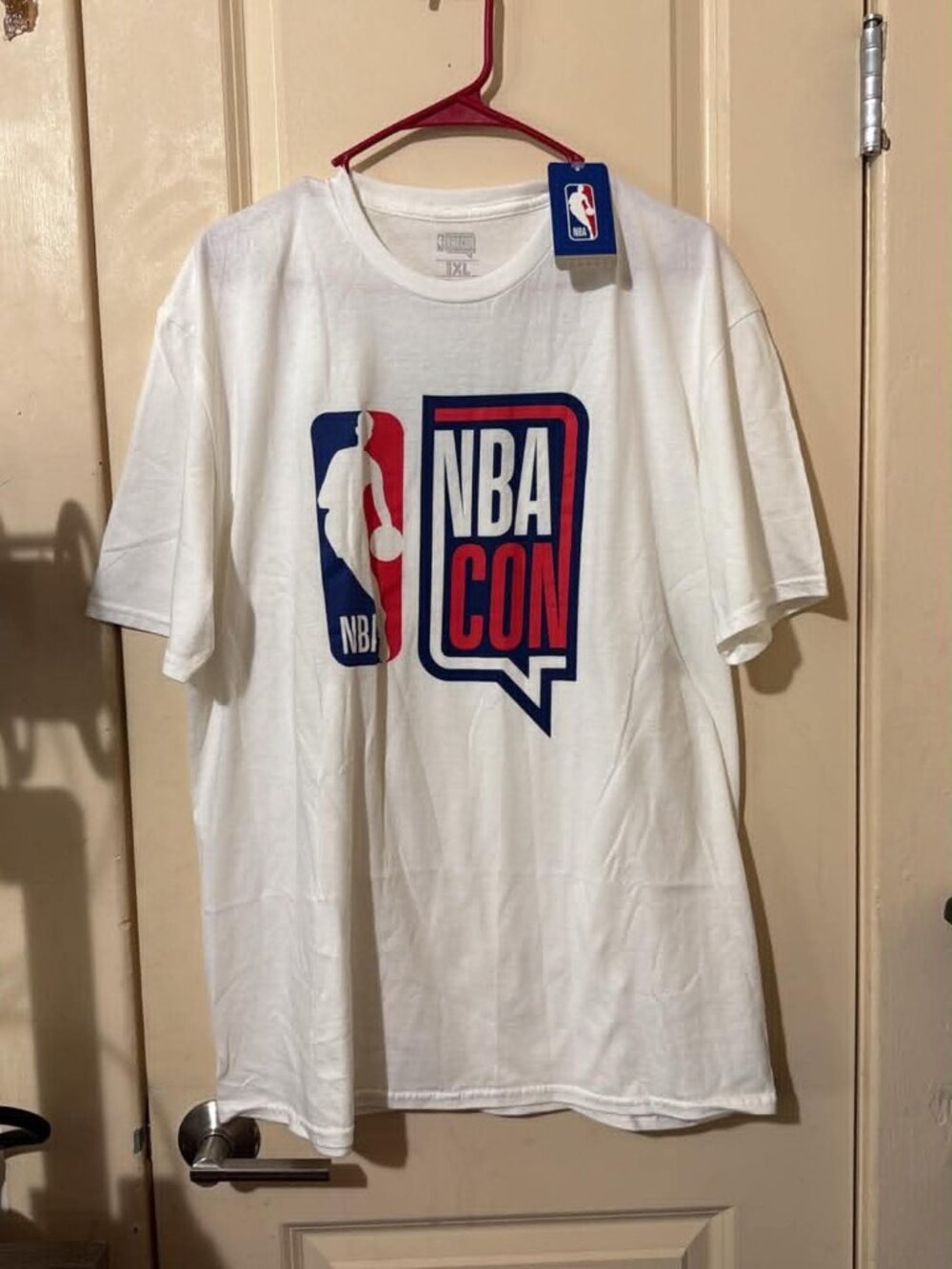 NBA Con Charlotte Hornets Men’s XL T-Shirt NWT